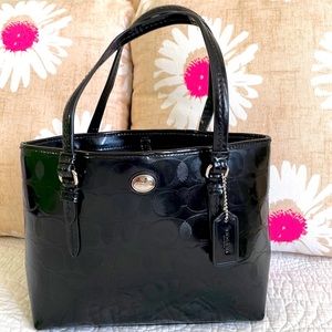 Coach mini tote 👜